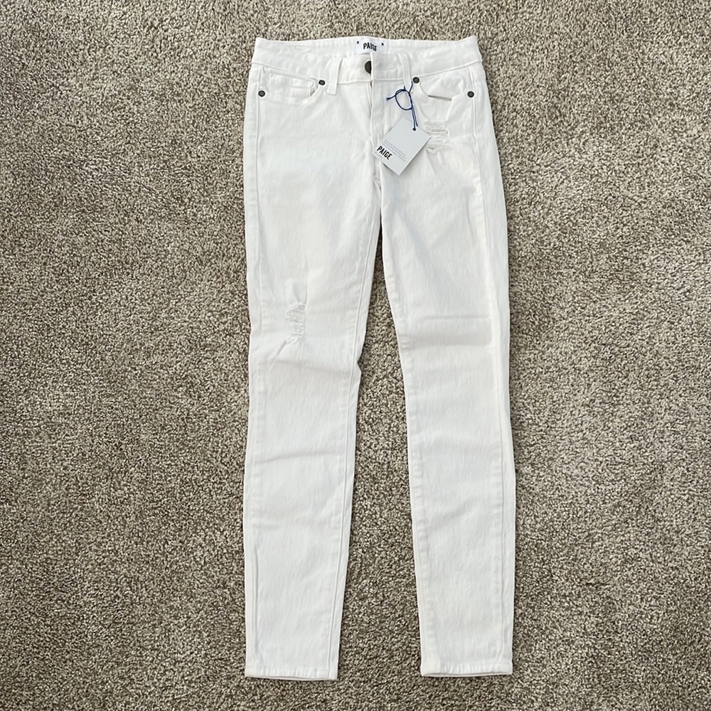 📦 🚚 EVERYTHING MUST GO! NWT Paige Distressed White Jeans | 25
